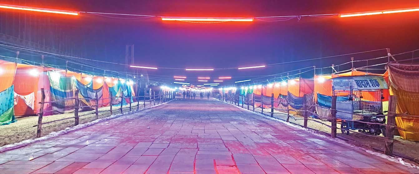 राजिम कुंभ कल्प मेला कल से, पुन्नी स्नान में जुटेंगे बड़ी संख्या में श्रद्धालु राजिम कुंभ कल्प मेला कल से, पुन्नी स्नान में जुटेंगे बड़ी संख्या में श्रद्धालु