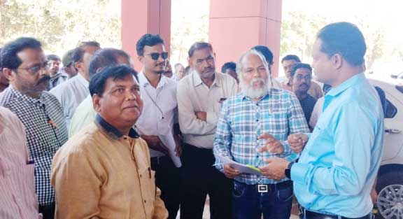कर्मचारी अधिकारी फेडरेशन ने सौंपा ज्ञापन कर्मचारी अधिकारी फेडरेशन ने सौंपा ज्ञापन