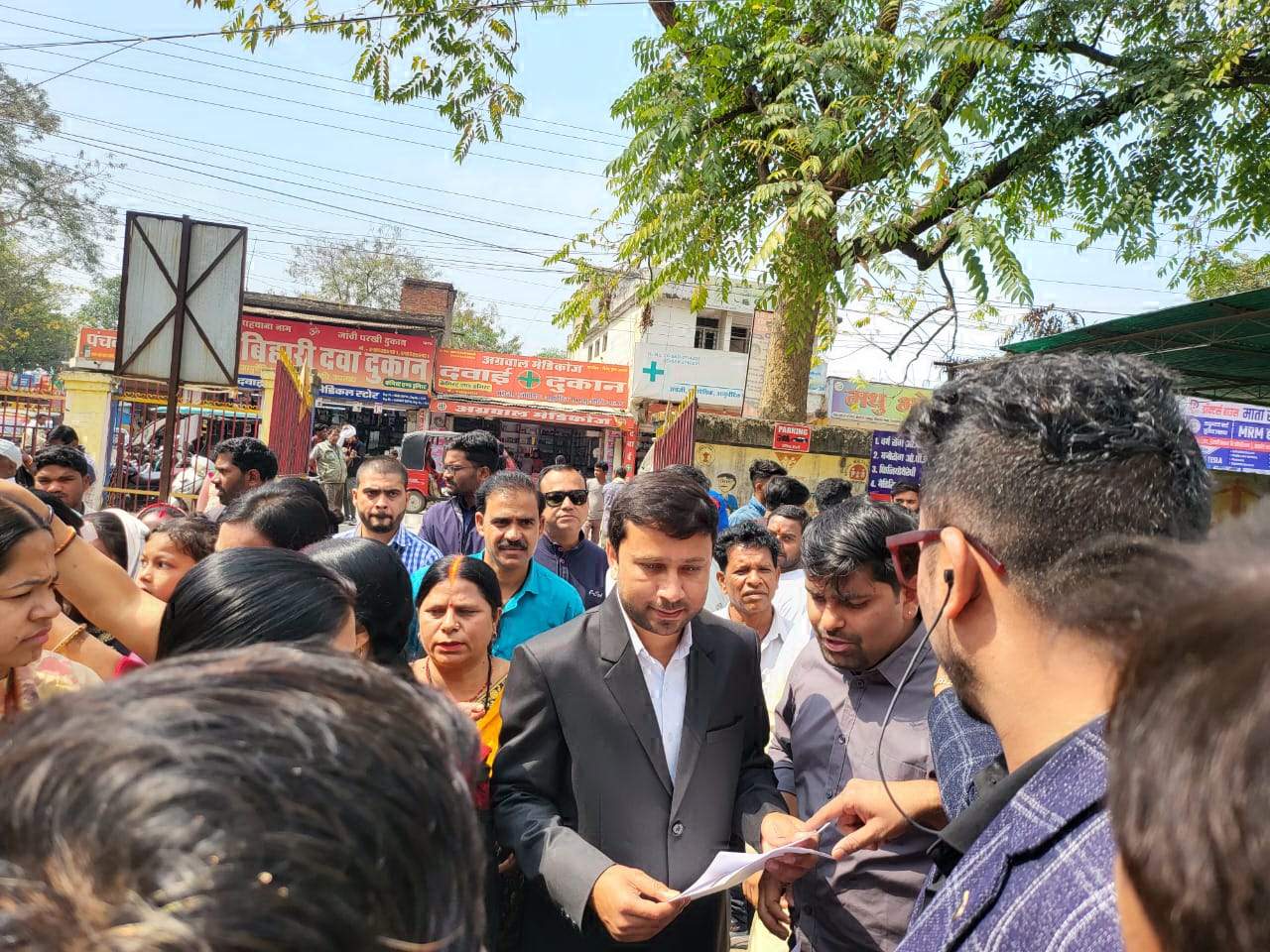 ध्वस्त स्वास्थ्य सेवाओं को लेकर महिला-युवा कांग्रेस ने किया प्रदर्शन ध्वस्त स्वास्थ्य सेवाओं को लेकर महिला-युवा कांग्रेस ने किया प्रदर्शन