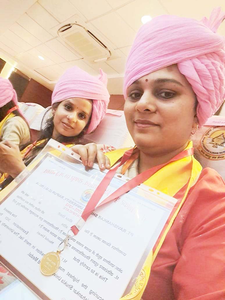 27वें दीक्षांत समारोह में शीतल को स्वर्ण पदक 27वें दीक्षांत समारोह में शीतल को स्वर्ण पदक