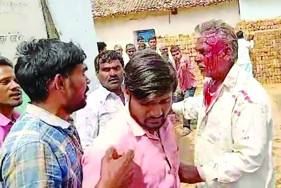 पत्रकार पर हमला, सरपंच सहित 8 गिरफ्तार पत्रकार पर हमला, सरपंच सहित 8 गिरफ्तार