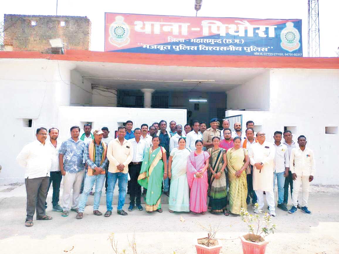 गांवों में अवैध शराब की बिक्री पर दें सूचना थाने में सरपंचों की ली बैठक गांवों में अवैध शराब की बिक्री पर दें सूचना थाने में सरपंचों की ली बैठक