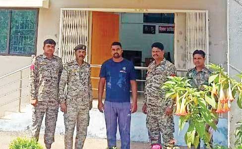 शादी का झांसा दे रेप, बंदी शादी का झांसा दे रेप, बंदी