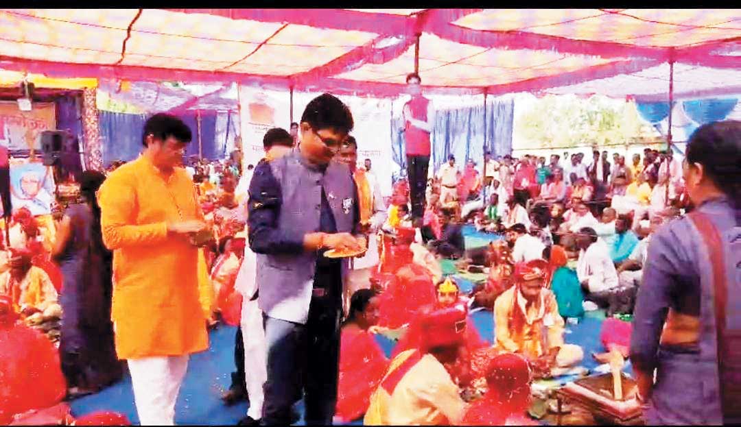 56 जोड़े बंधे परिणय सूत्र में