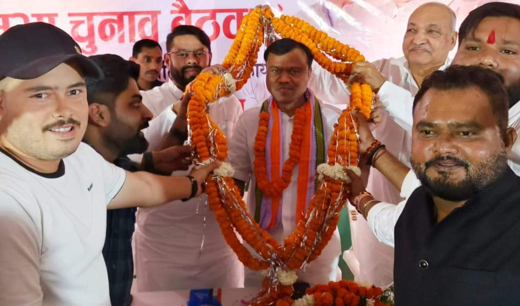 कांग्रेस के कार्यकर्ता आम चुनाव मजबूती से लड़ेंगे-दीपक