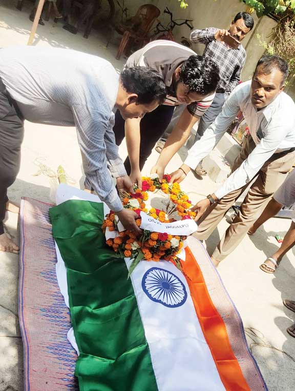 पूर्व सैनिक दिलीप कुमार हीरा का निधन, दी श्रद्धांजलि