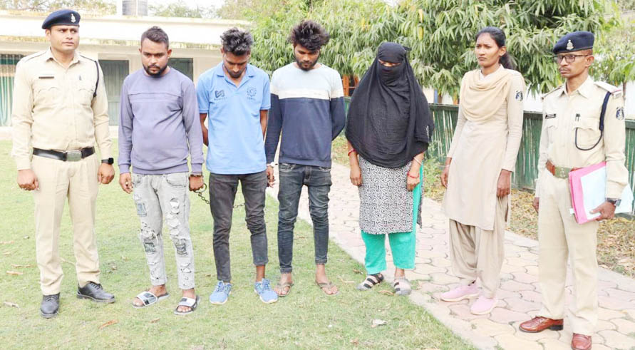 नाबालिग से देह व्यापार, 2 पकड़ाए नाबालिग से देह व्यापार, 2 पकड़ाए