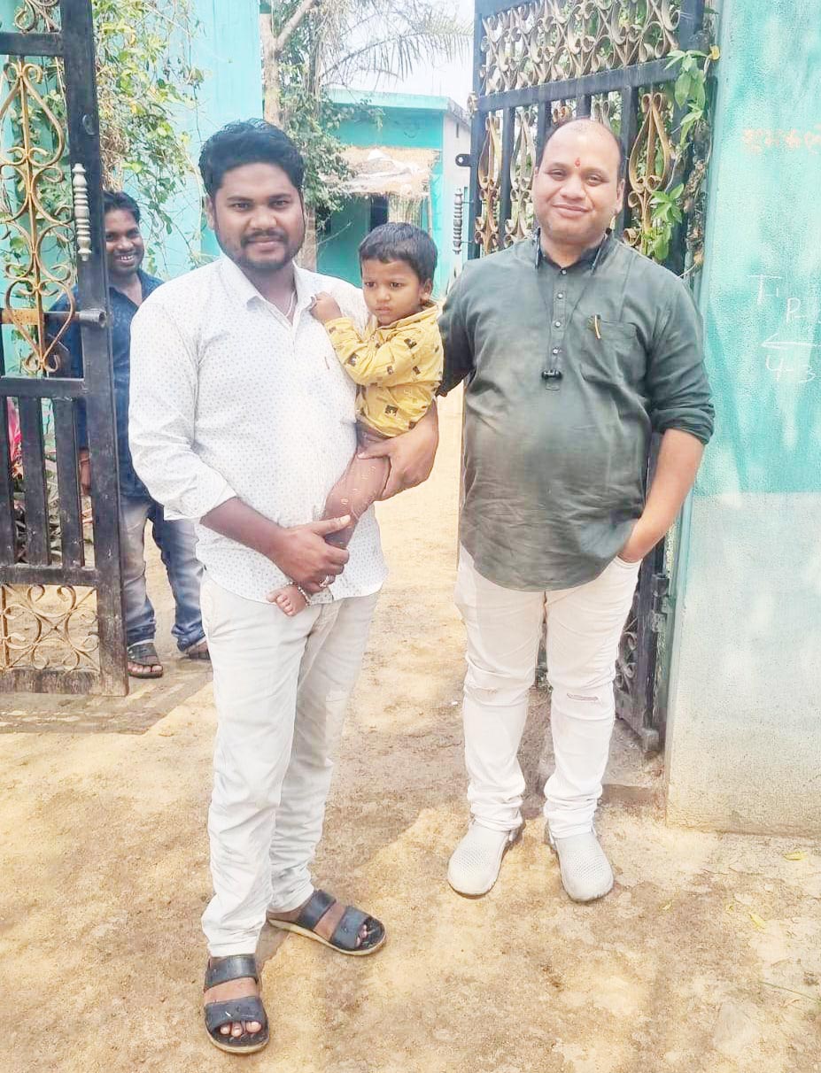 घर-घर भ्रमण कर बच्चों को पिलाया पोलियो की खुराक