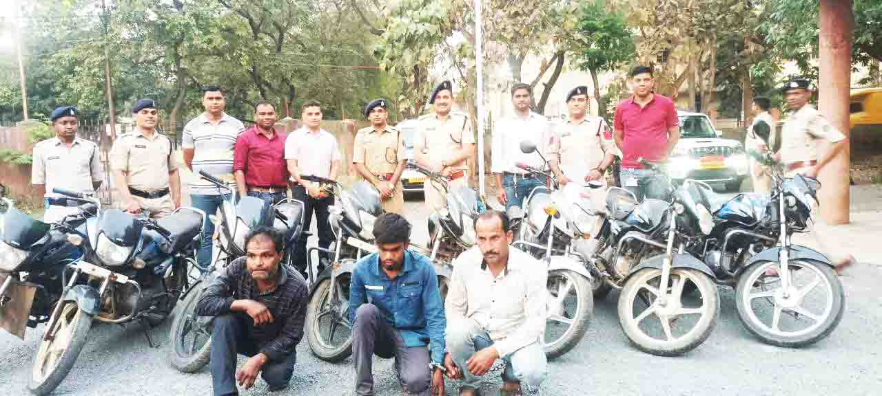 बाइक चोर संग 2 खरीदार पकड़ाए बाइक चोर संग 2 खरीदार पकड़ाए