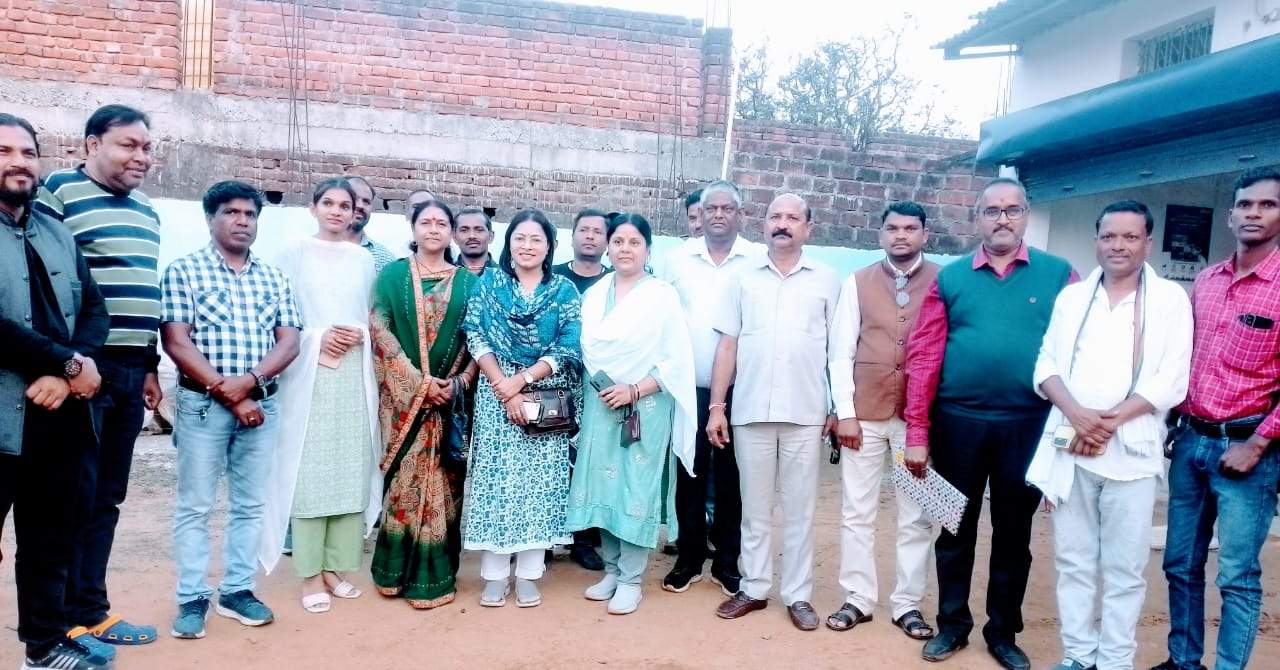 कांग्रेस कार्यकर्ताओं से भेंट मुलाकात कर फीडबैक लेने पहुंची कांग्रेस की संभावित उम्मीदवार शशि 