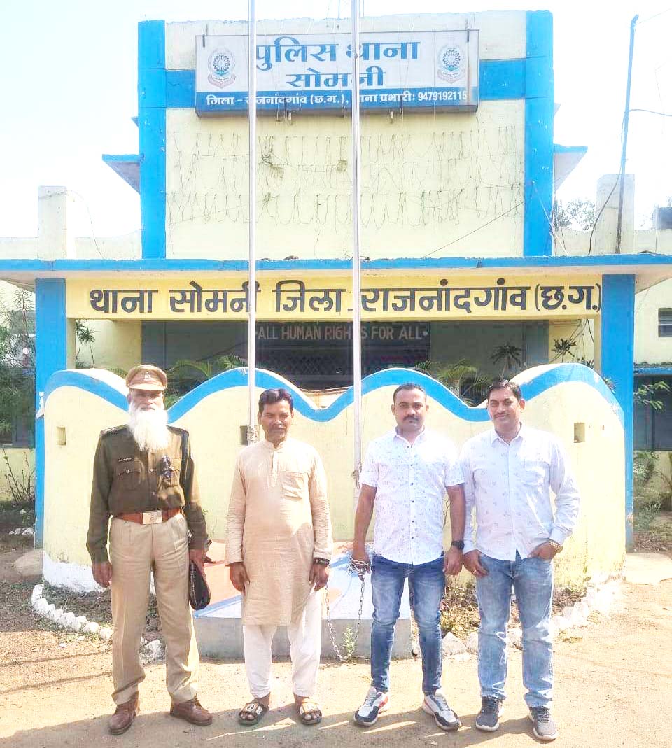 5 साल से फरार आरोपी जबलपुर में पकड़ाया 5 साल से फरार आरोपी जबलपुर में पकड़ाया