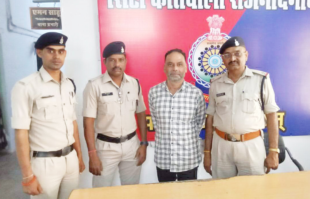 मां का फर्जी हस्ताक्षर कर खाते से निकाले 30 लाख मां का फर्जी हस्ताक्षर कर खाते से निकाले 30 लाख