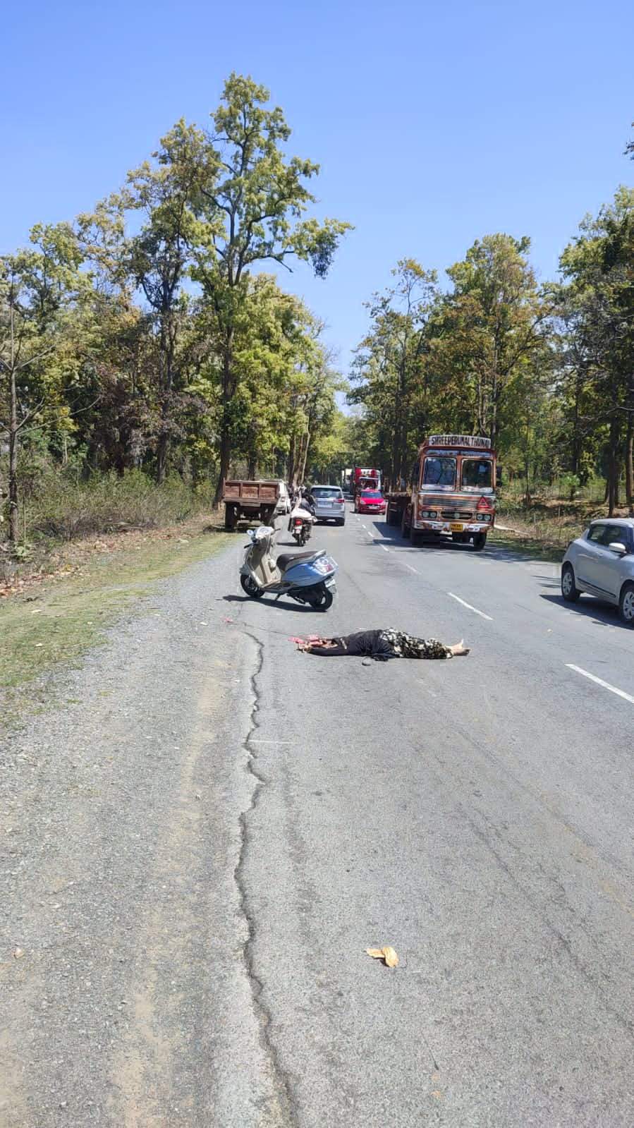 ट्रैक्टर ट्रॉली की चपेट में महिला की मौत