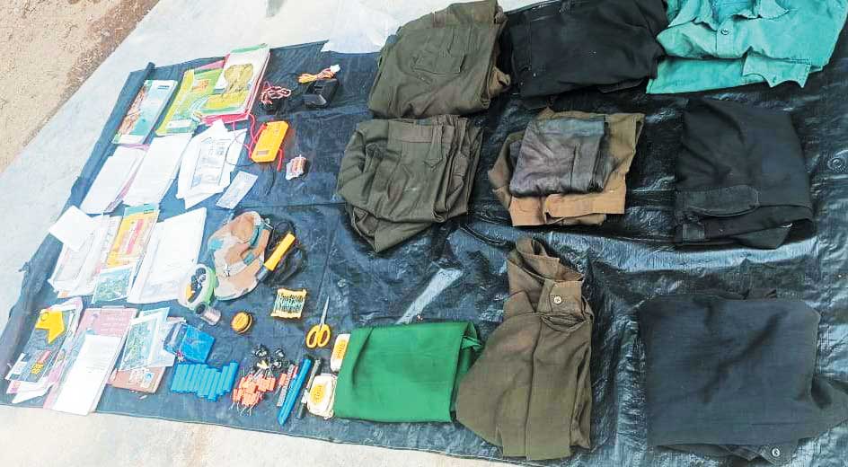 बोडग़ा के जंगल में मुठभेड़, क्रॉस फायरिंग में महिला को लगी गोली बोडग़ा के जंगल में मुठभेड़, क्रॉस फायरिंग में महिला को लगी गोली
