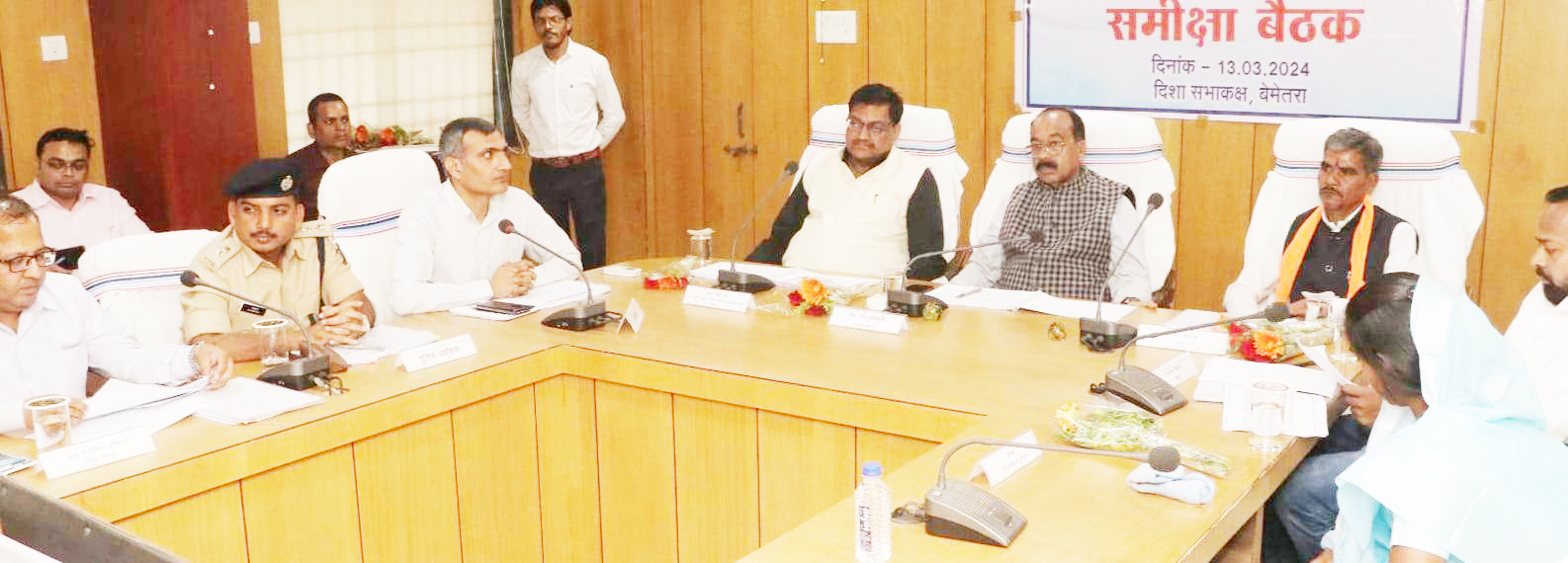 कल्याणकारी योजनाओं का लाभ लोगों  तक प्राथमिकता से पहुंचाएं-साव