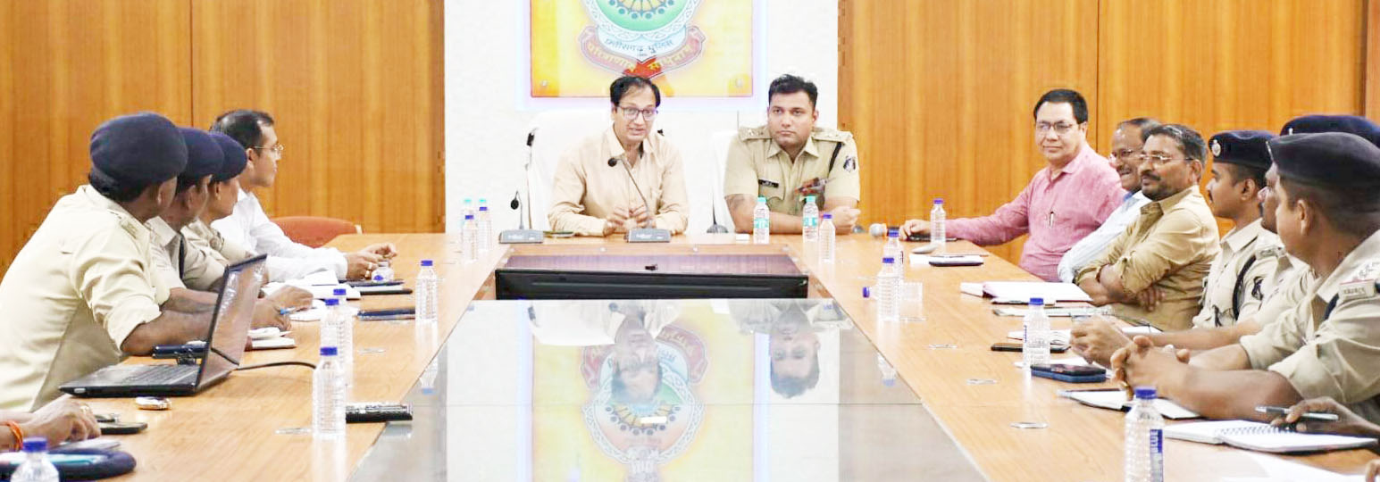निष्पक्ष चुनाव कराना लोकतंत्र की मजबूती के लिए जरूरी निष्पक्ष चुनाव कराना लोकतंत्र की मजबूती के लिए जरूरी