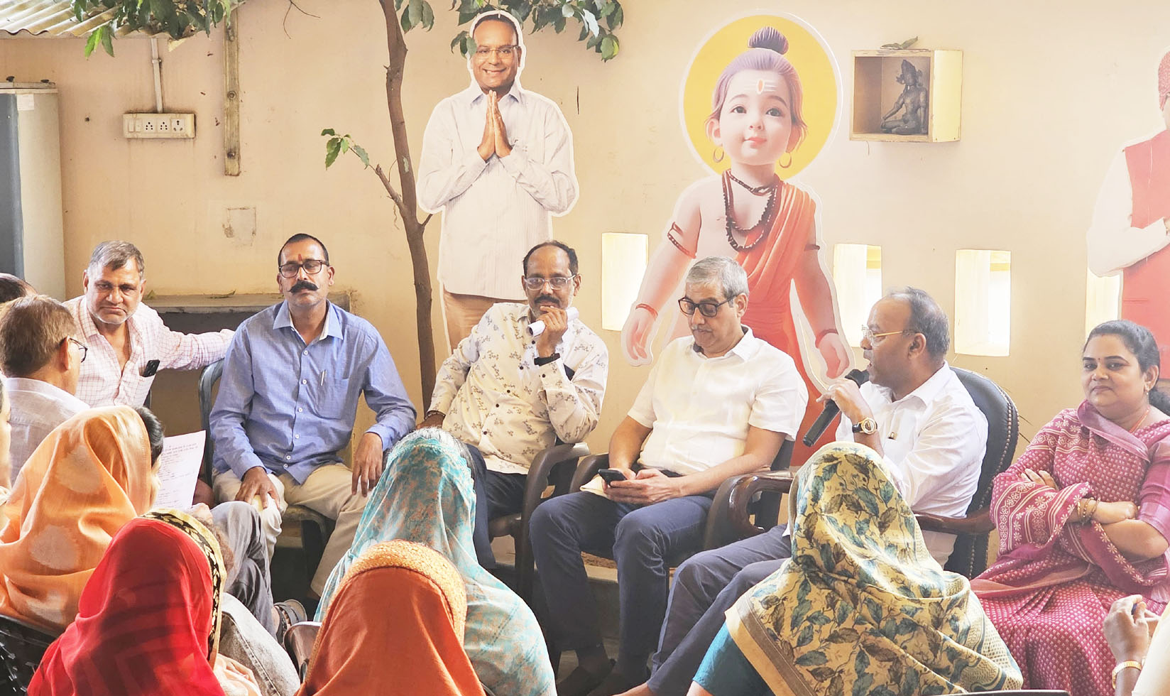 कथा वाचक प्रदीप मिश्रा की महाशिवपुराण, विधायक ने ली तैयारी बैठक