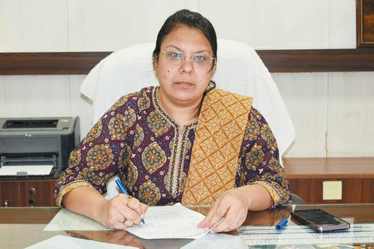 जिपं सीईओ दिव्या अग्रवाल ने संभाला पदभार