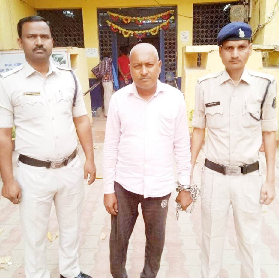 जमीन बेचने से मना किया तो घर की बाड़ी में ही मार डाला