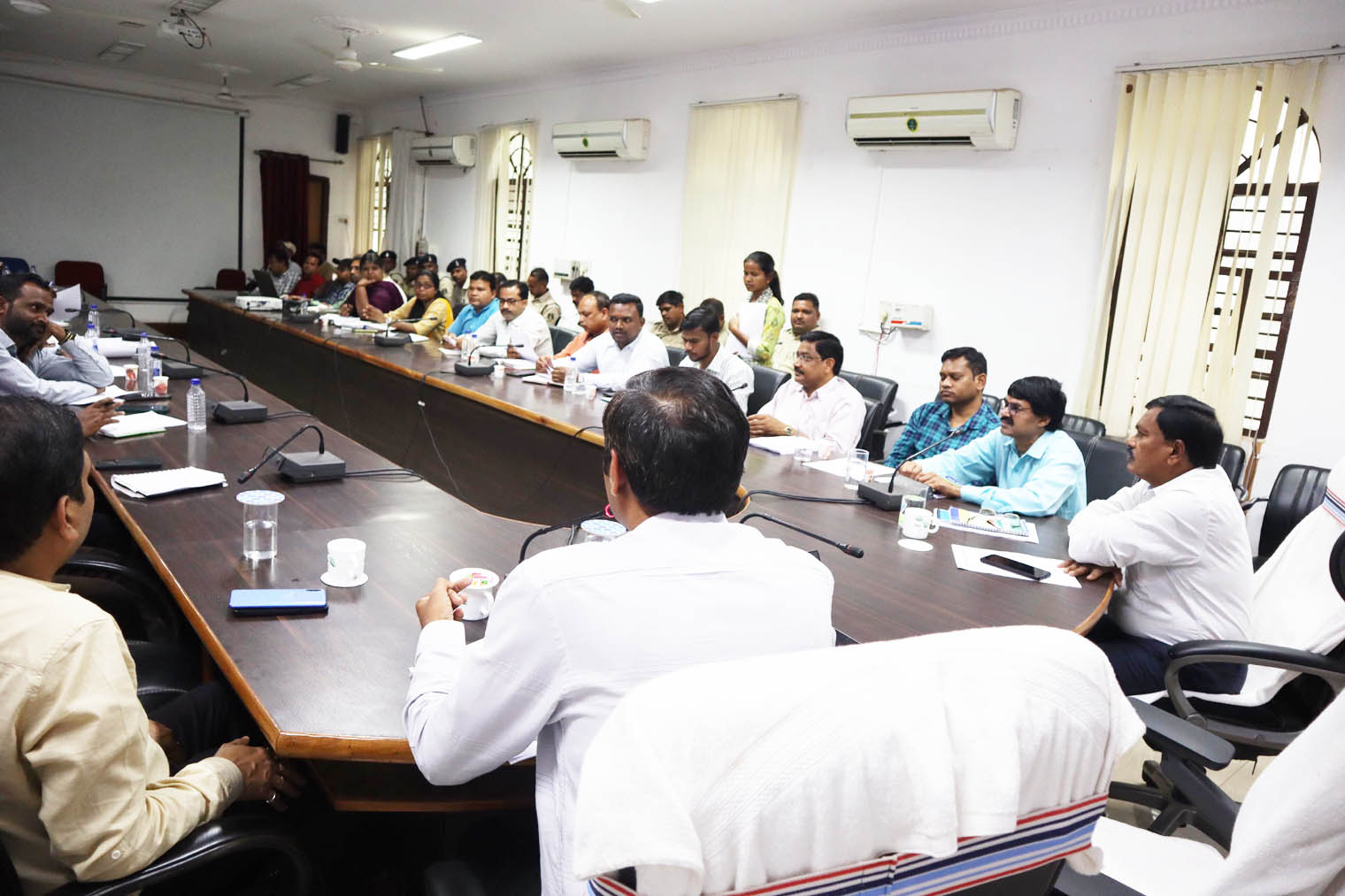 उडऩदस्ता दल गाडिय़ों के आवागमन  की 24 घंटे करेगी सतत निगरानी