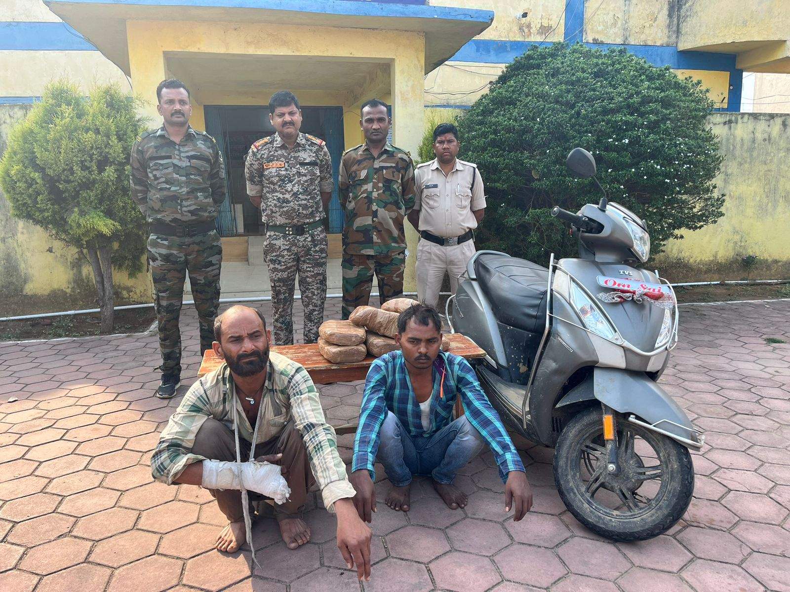 गांजा संग 2 गिरफ्तार