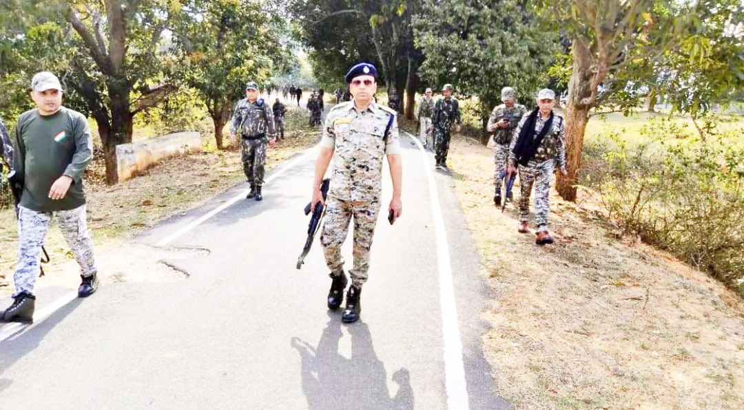 नक्सलियों की सुगबुगाहट के बाद पुलिस अलर्ट