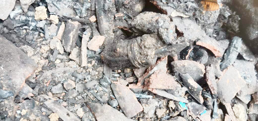 मोमबत्ती से घर में लगी आग, सोती महिला जिंदा जली मोमबत्ती से घर में लगी आग, सोती महिला जिंदा जली