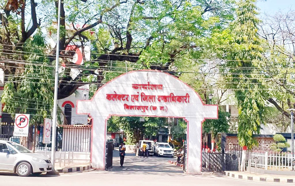 चुनावी निर्देश देने पर दुव्र्यवहार, महिला एसडीओ को नोटिस