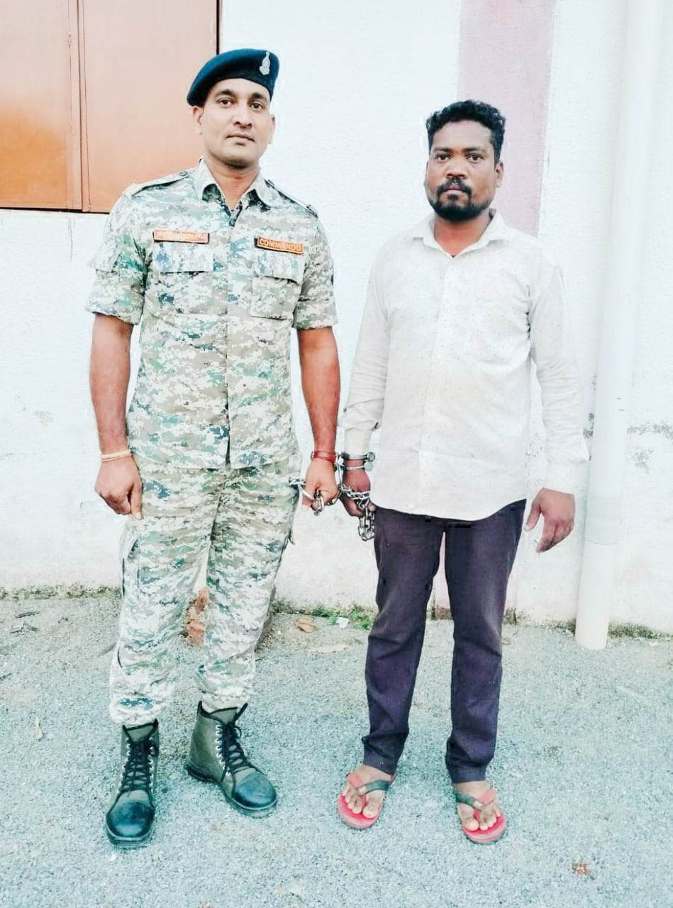 महिला से छेड़छाड़ करने वाला आरोपी गिरफ्तार महिला से छेड़छाड़ करने वाला आरोपी गिरफ्तार