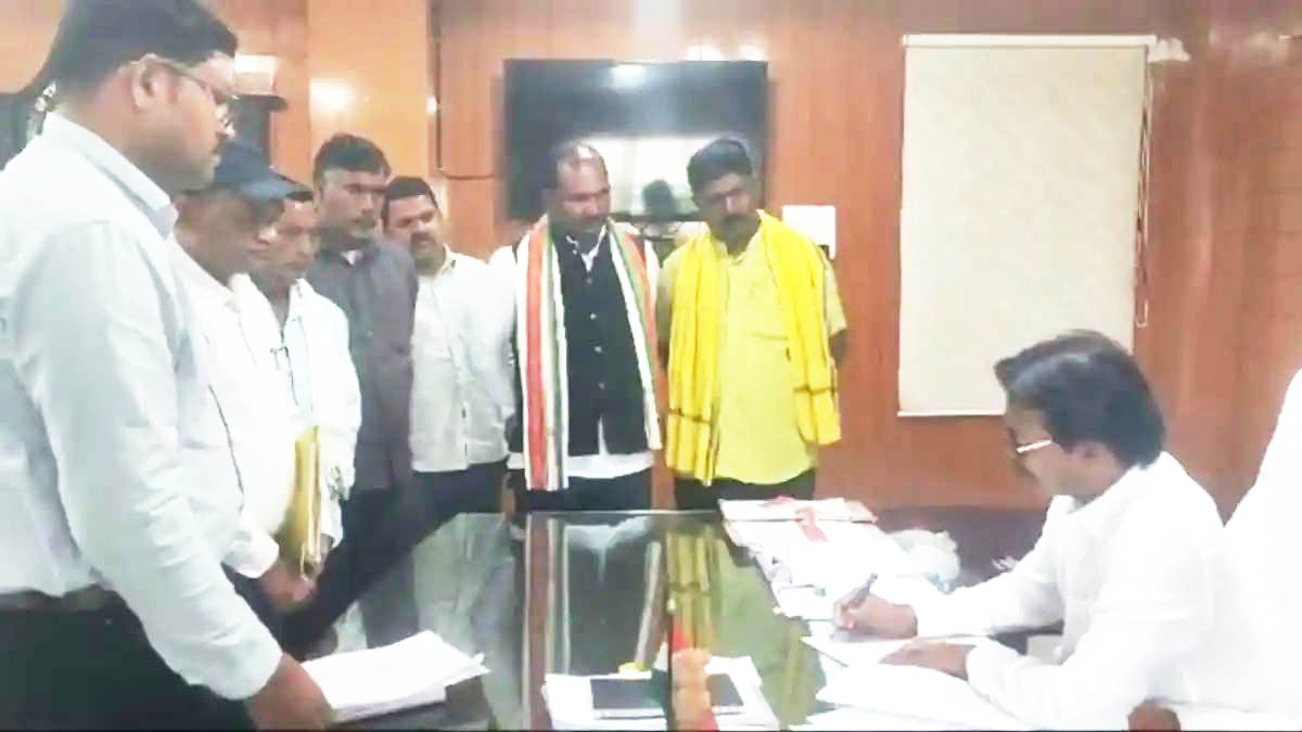 किसानों को नहीं मिली धान खरीदी के अंतर की राशि, दिया आवेदन 