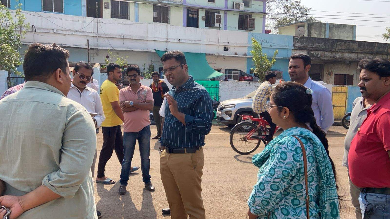 लचर व्यवस्था पर आयुक्त ने जताई नाराजगी लचर व्यवस्था पर आयुक्त ने जताई नाराजगी