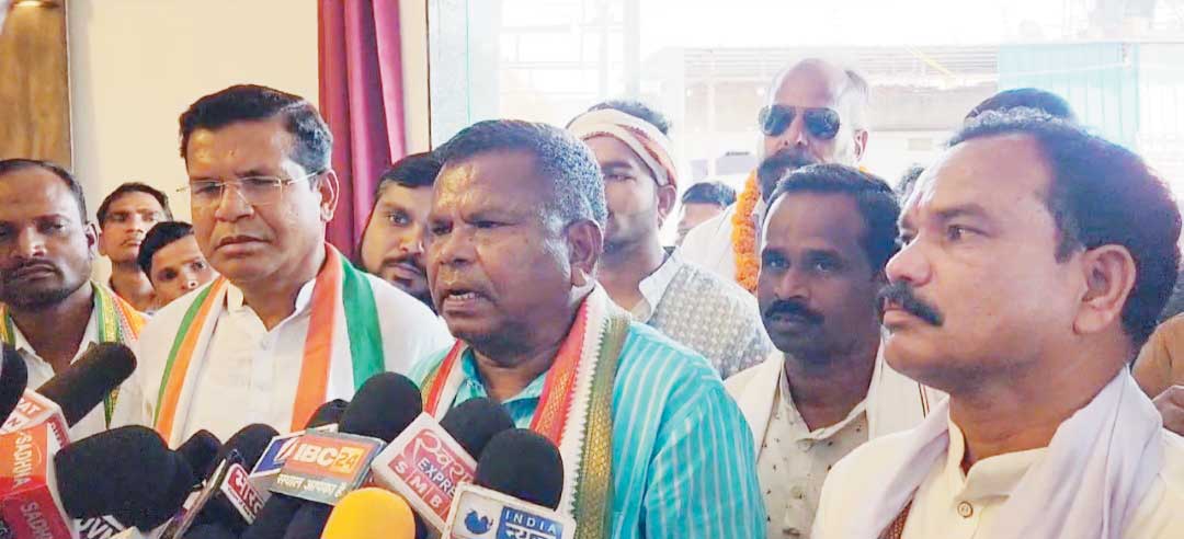 बस्तर प्रत्याशी कवासी लखमा पहुंचे कोण्डागांव, कहा - बस्तर में कांग्रेस का कार्यकर्ता जीतेगा बस्तर प्रत्याशी कवासी लखमा पहुंचे कोण्डागांव, कहा - बस्तर में कांग्रेस का कार्यकर्ता जीतेगा