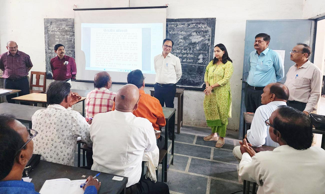 अच्छी तरह प्रशिक्षण प्राप्त करें अफसर अच्छी तरह प्रशिक्षण प्राप्त करें अफसर