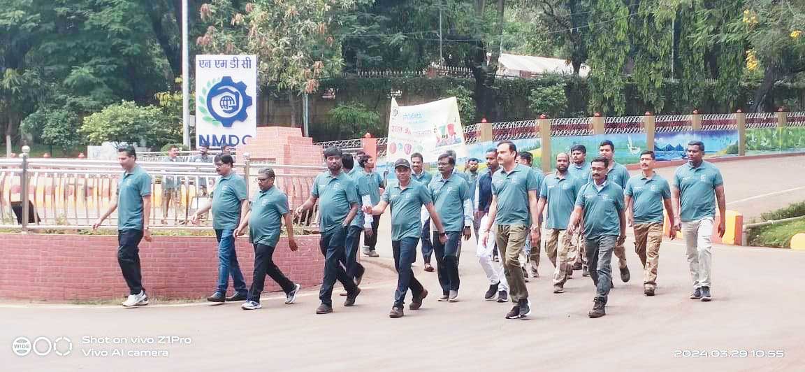 एनएमडीसी, बचेली कॉम्प्लेक्स में स्वच्छता रैली