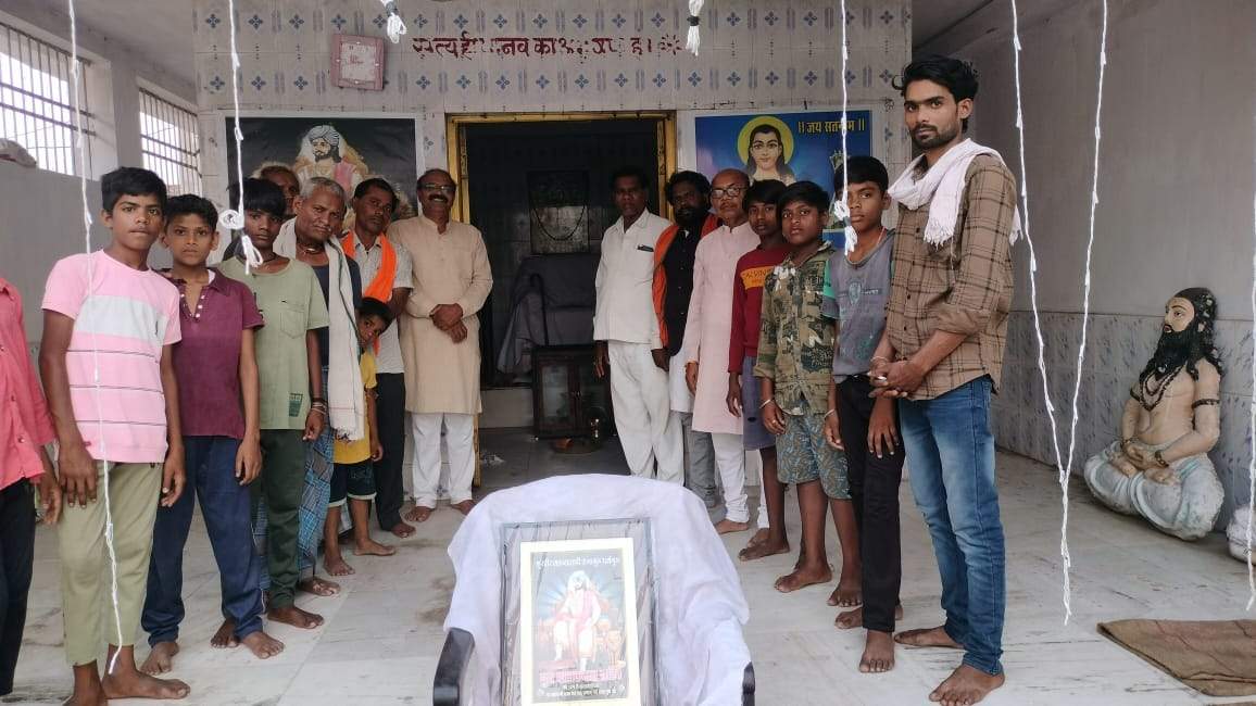 गुरु बालकदास बाबा के शहादत दिवस मना गुरु बालकदास बाबा के शहादत दिवस मना