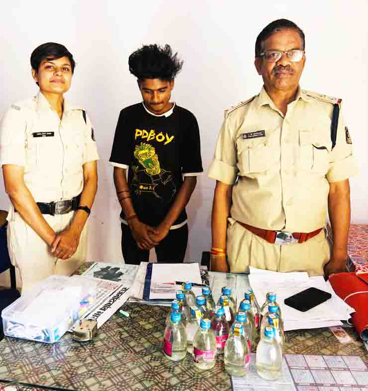 19 पौवा के साथ आरोपी पकड़ाया