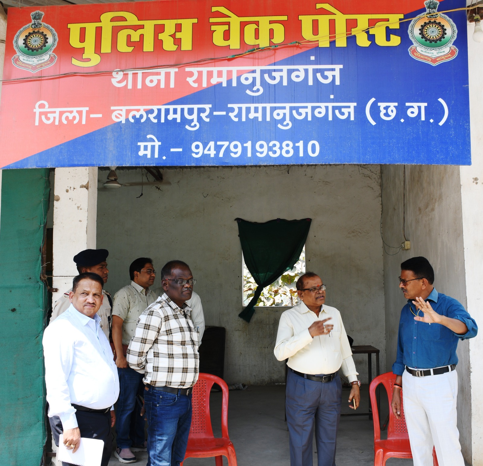 संभागायुक्त ने जिला के सीमावर्ती चेक पोस्ट का किया निरीक्षण