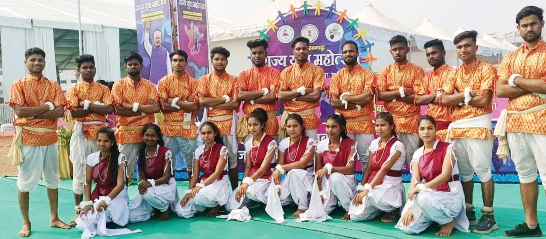 जय सतनाम पंथी पार्टी कोंडागांव को मिला देवदास पंथी साधक सम्मान जय सतनाम पंथी पार्टी कोंडागांव को मिला देवदास पंथी साधक सम्मान