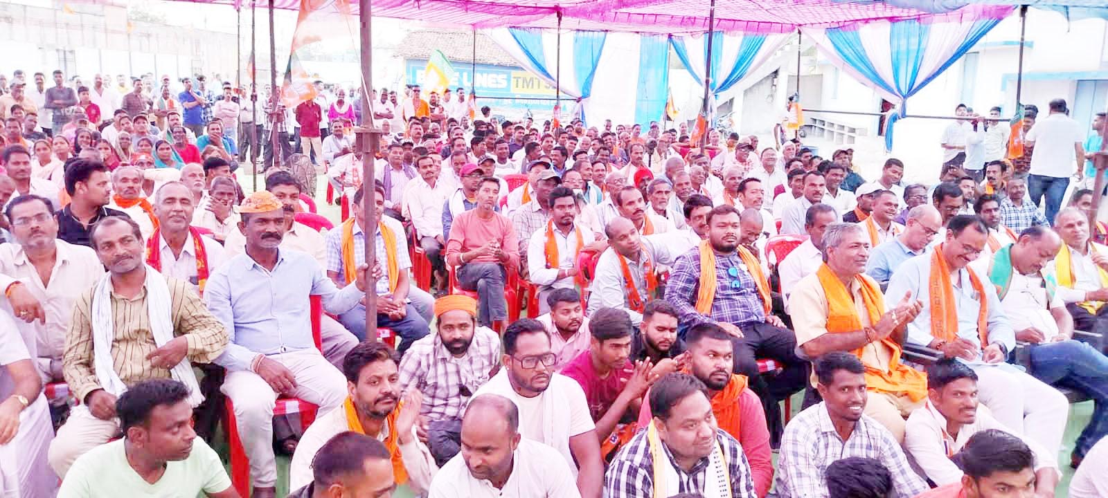 बृजमोहन ने पार्टी कार्यकर्ताओं को समझाया बूथ मैनेजमेंट