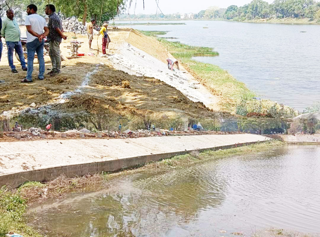 तालाब जीर्णोद्धार, सौंदर्यीकरण कार्य भी तालाब जीर्णोद्धार, सौंदर्यीकरण कार्य भी