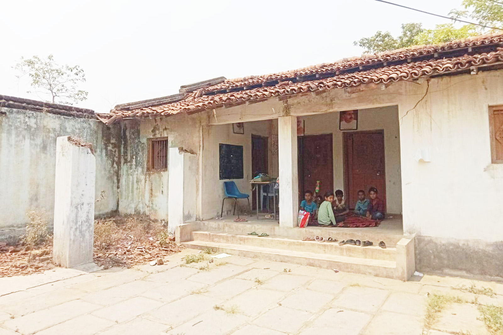 सरकारी भवन फिर भी किराये में आंगनबाड़ी 