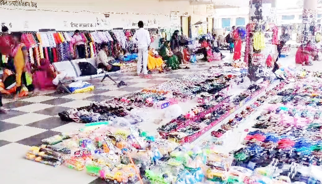 3 करोड़ के हाईटेक बस स्टैंड का बुरा हाल