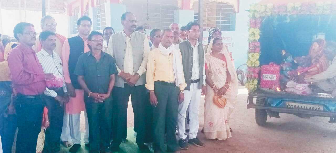 कर्मा माता जयंती पर निकाली कलश यात्रा कर्मा माता जयंती पर निकाली कलश यात्रा
