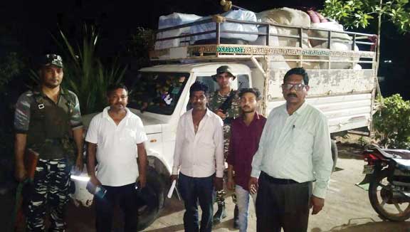 फरसपाल के चेक पोस्ट से कपड़ों की बड़ी खेप बरामद