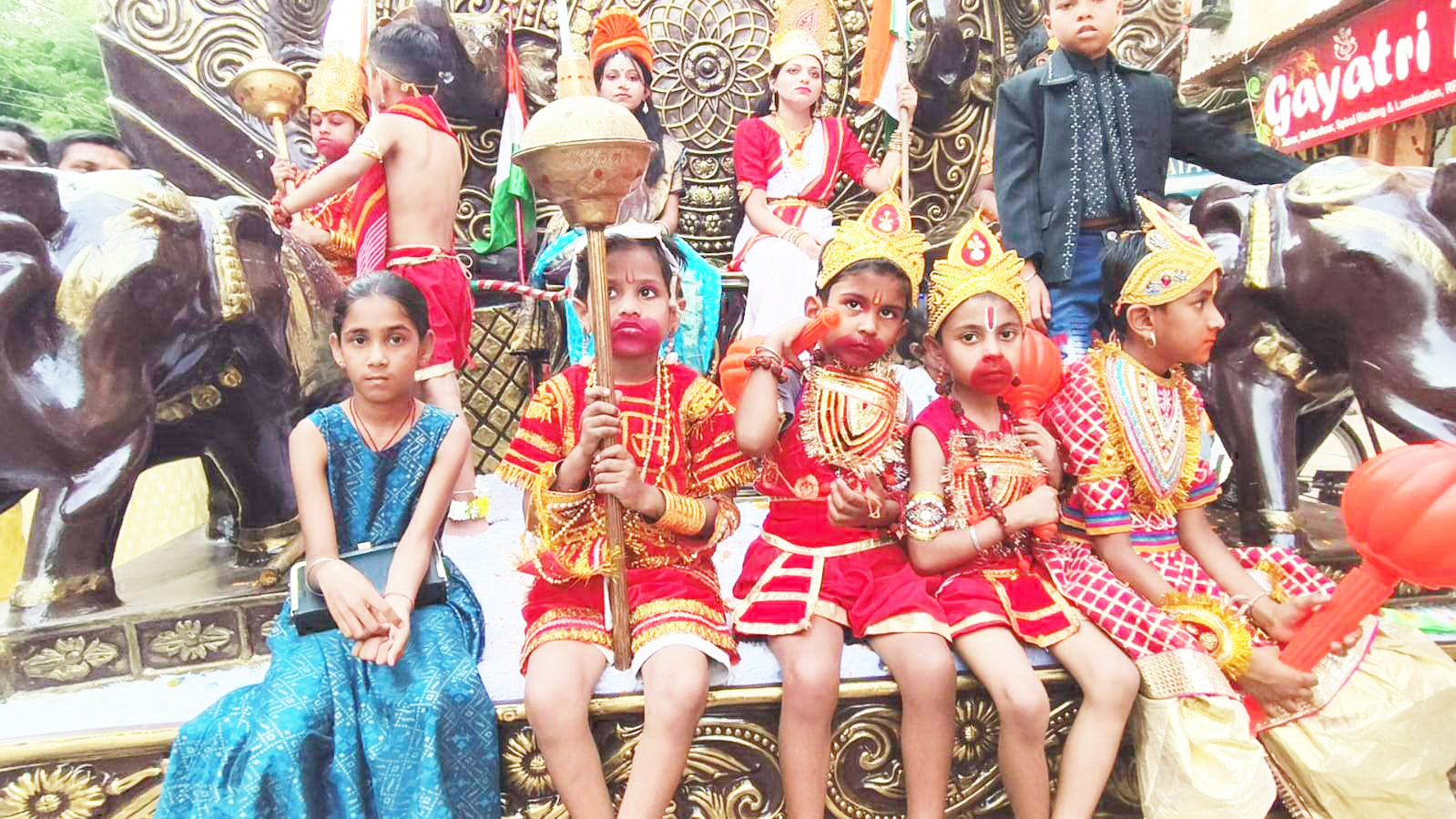 हिन्दू नववर्ष पर निकाली शोभायात्रा