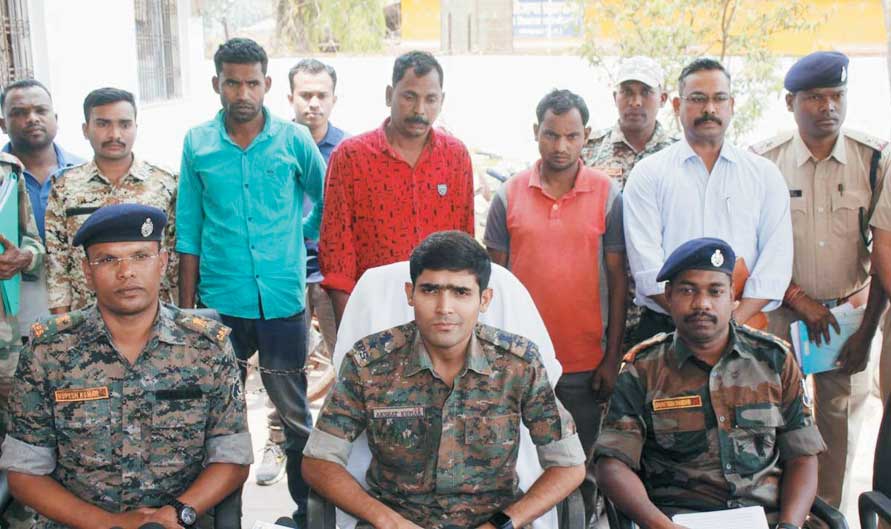 सूने मकानों और साप्ताहिक बाजार से बाइक चोरी कर बेचते थे ओडिशा में सूने मकानों और साप्ताहिक बाजार से बाइक चोरी कर बेचते थे ओडिशा में