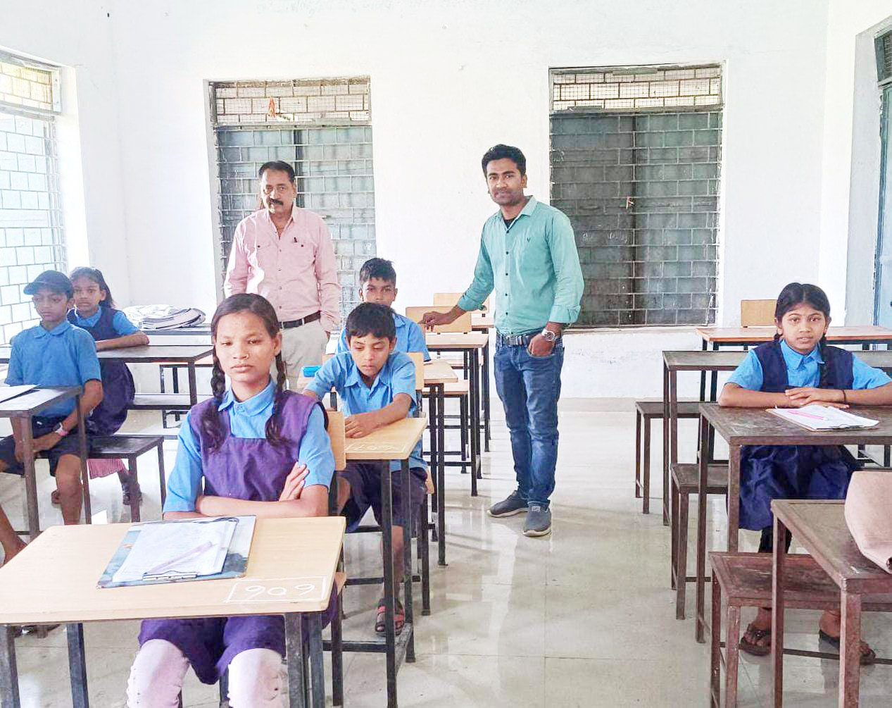 जालमपुर मीडिल स्कूल में वार्षिक परीक्षा 