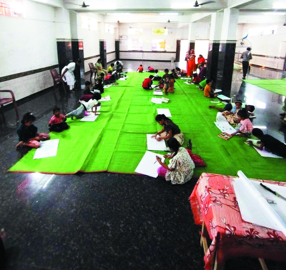 धीवर समाज के बच्चों में ड्राइंग एवं क्राफ्ट वर्क में कमाल की प्रतिभा