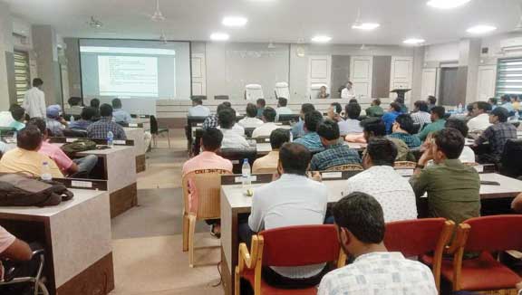 माइक्रो आब्जर्वर की अहम भूमिका, मास्टर ट्रेनर्स ने दी जानकारी