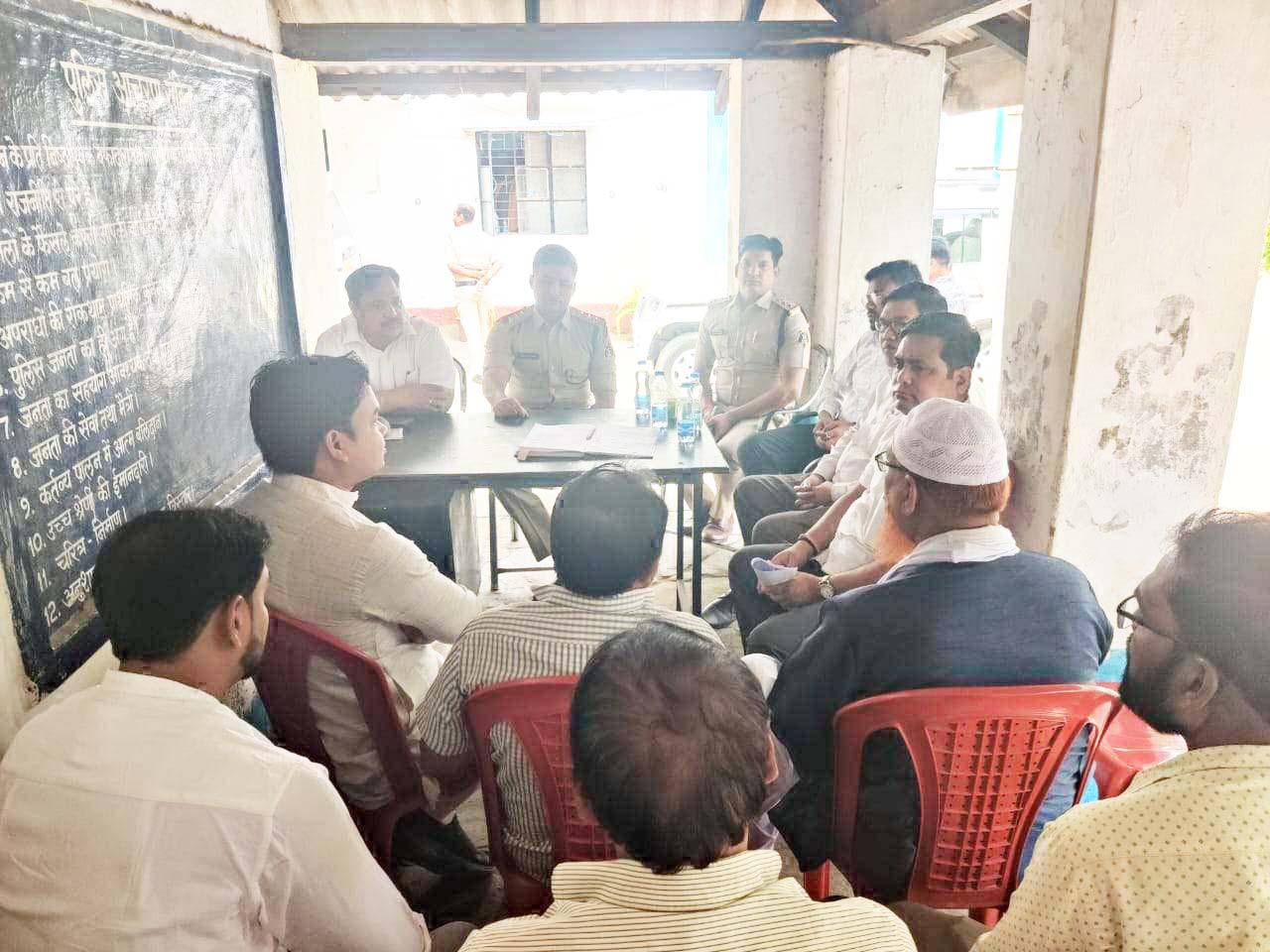 रामनवमी शोभायात्रा, चौकियों में ली शांति समिति की बैठक रामनवमी शोभायात्रा, चौकियों में ली शांति समिति की बैठक